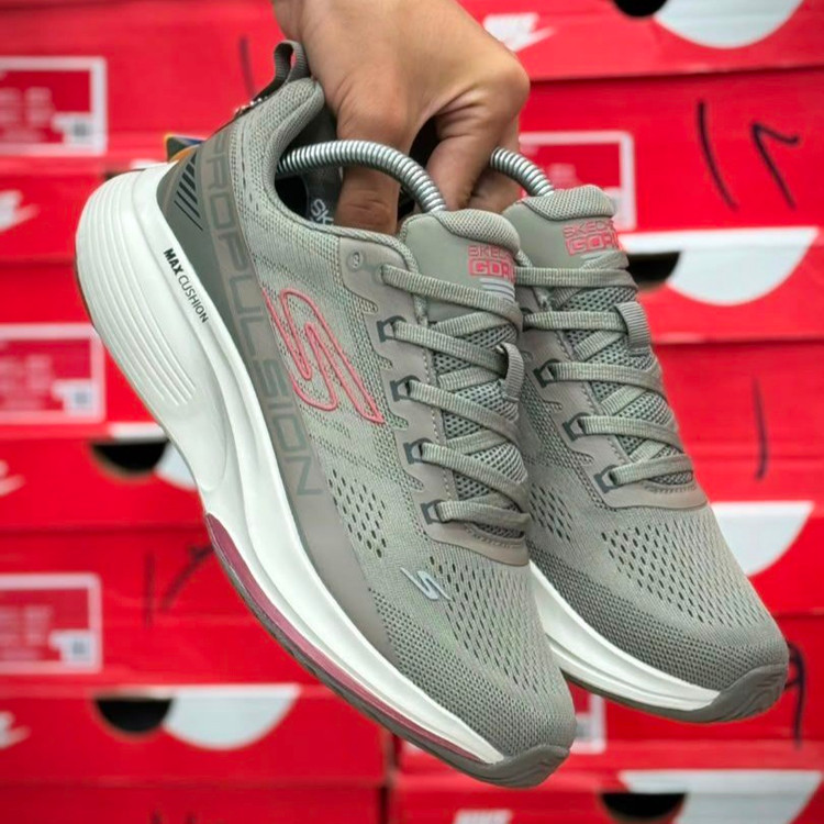 کتونی مسترکوالیتی اسکیچرز گو ران Skechers gorun / ضمانت ویتنام و کیفیت ۲۰۲۵ / سایز ۴۰ الا ۴۵