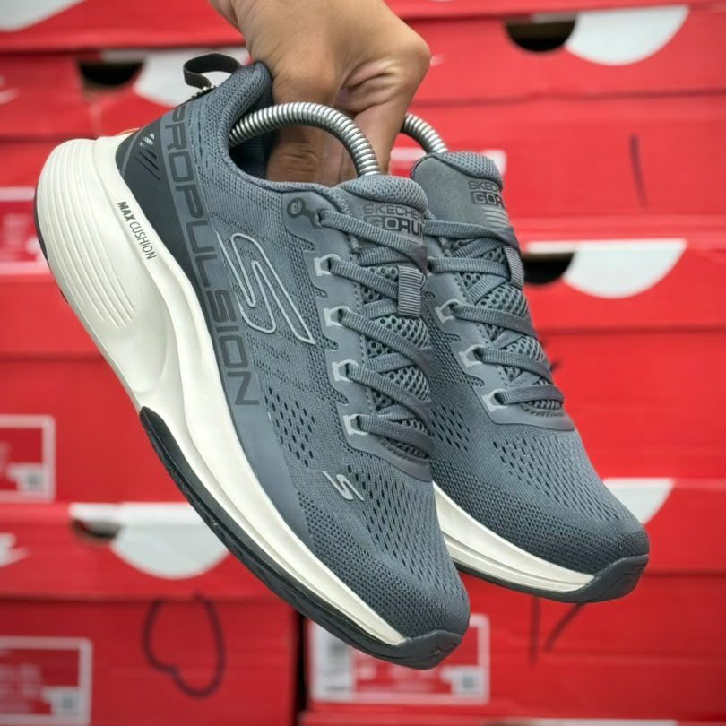 کتونی مسترکوالیتی اسکیچرز گو ران Skechers gorun / ضمانت ویتنام و کیفیت ۲۰۲۵ / سایز ۴۰ الا ۴۵