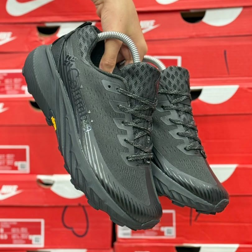 کتونی مسترکوالیتی کلمبیا گورتکس Colombia goretex / زیره ویبرام / ضمانت ویتنامی و کیفیت / سایز ۴۰ الا ۴۵