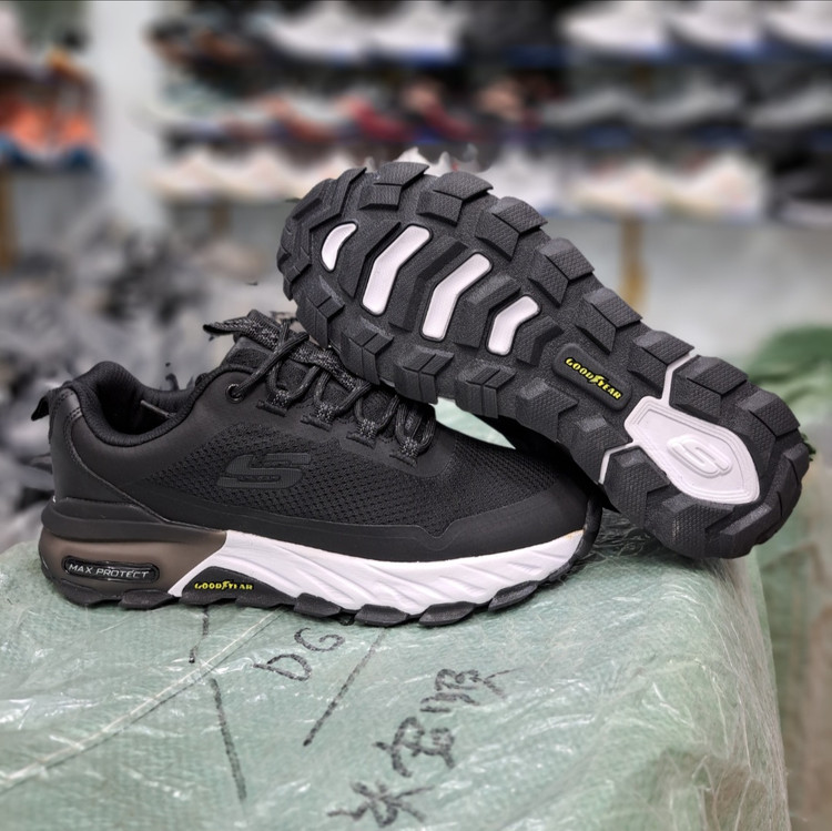 کفش مردانه طبیعت گردی و شهری اسکیچرز مکس پروتکت Skechers max protect / ضمانت کیفیت و ویتنام / سایز 40 الا 45