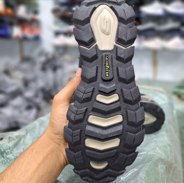 کفش مردانه طبیعت گردی و شهری اسکیچرز مکس پروتکت Skechers max protect / ضمانت کیفیت و ویتنام / سایز 40 الا 45