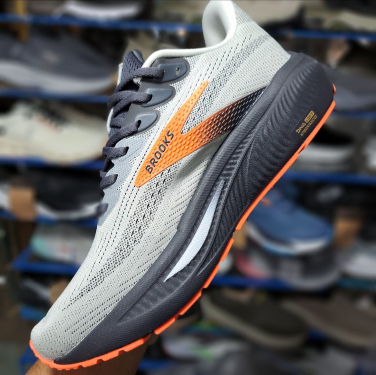 کتونی رانینگ و پیاده روی بروکس گاست ۱۷ Brooks ghost 17 / ضمانت کیفیت / سایز ۴۰ تا ۴۵