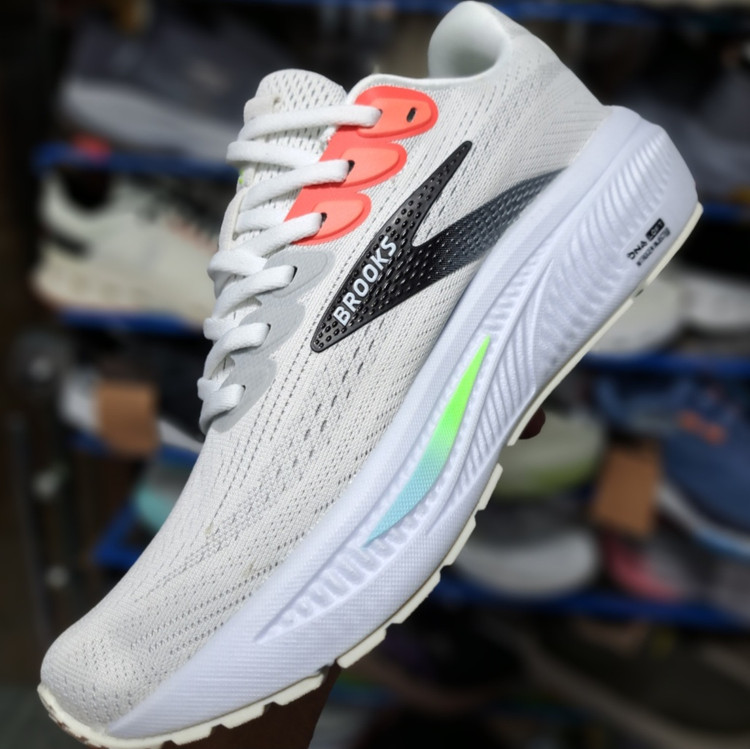 کتونی رانینگ و پیاده روی بروکس گاست ۱۷ Brooks ghost 17 / ضمانت کیفیت / سایز ۴۰ تا ۴۵