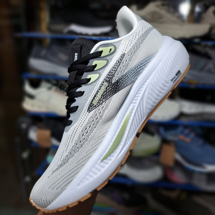 کتونی رانینگ و پیاده روی بروکس گاست ۱۷ Brooks ghost 17 / ضمانت کیفیت / سایز ۴۰ تا ۴۵