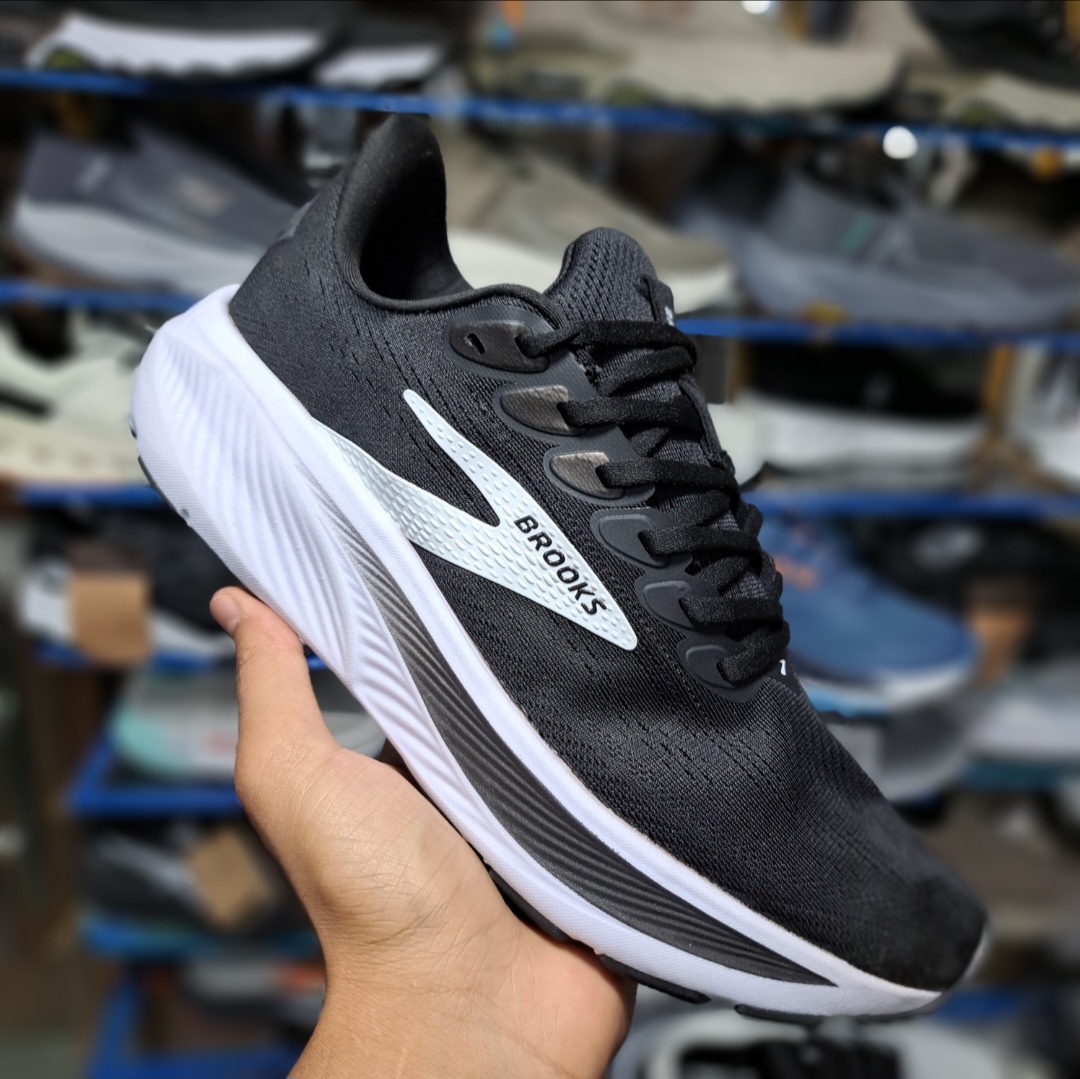 کتونی رانینگ و پیاده روی بروکس گاست ۱۷ Brooks ghost 17 / ضمانت کیفیت / سایز ۴۰ تا ۴۵