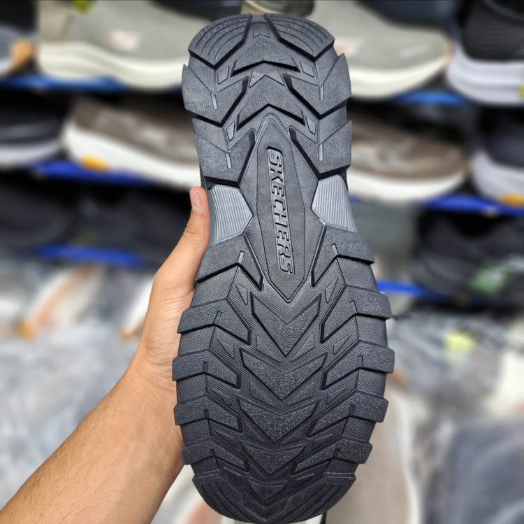 کفش مردانه اسکیچرز اوت دور Skechers outdoor / ضمانت کیفیت و ویتنام / سایز ۴۰ الا ۴۵