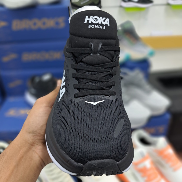 کتونی رانینگ و پیاده روی مردانه هوکا باندی ۸ hoka bondi 8 / پیاده روی و رانینگ / ضمانت کیفیت و ویتنامی / سایز ۴۰ الا ۴۵
