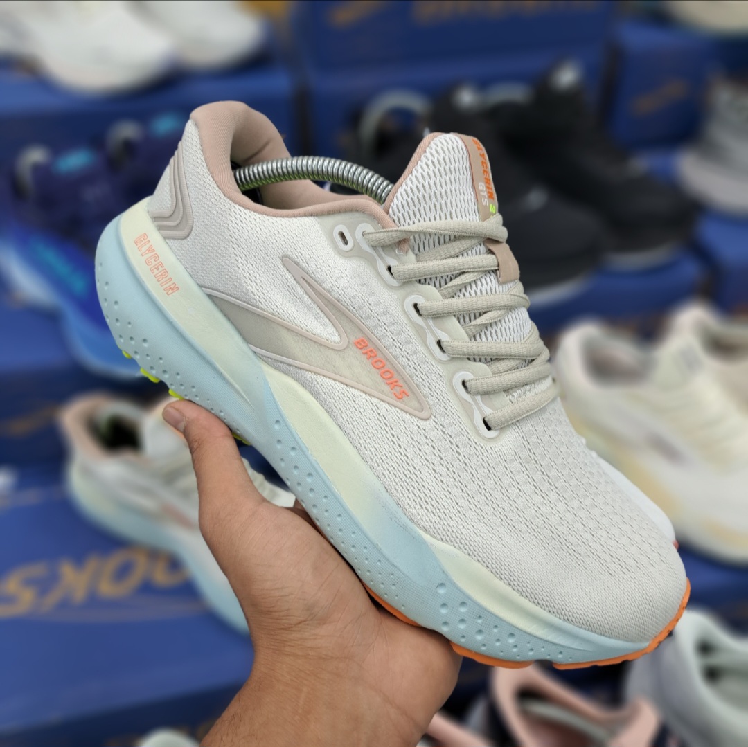 کتونی رانینگ و پیاده روی بروکس گلیسیرین جی تی اس ۲۱ Brooks Glycerin gts 21/ ضمانت کیفیت و ویتنام / سایز ۴۰ الا ۴۵