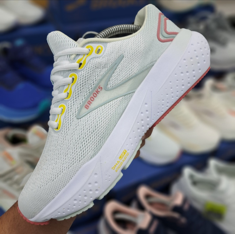 کتونی رانینگ و پیاده روی بروکس گلیسیرین جی تی اس ۲۱ Brooks Glycerin gts 21/ ضمانت کیفیت و ویتنام / سایز ۴۰ الا ۴۵