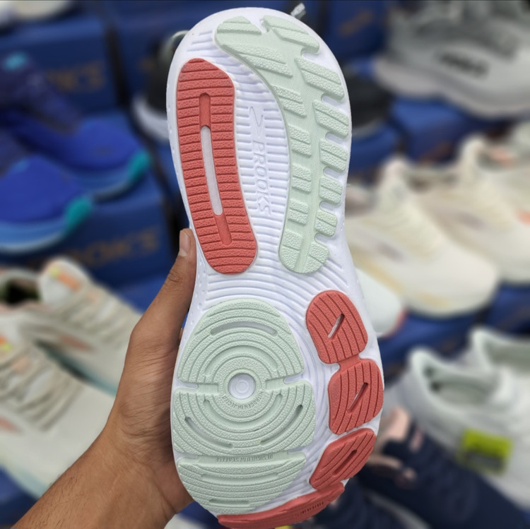 کتونی رانینگ و پیاده روی بروکس گلیسیرین جی تی اس ۲۱ Brooks Glycerin gts 21/ ضمانت کیفیت و ویتنام / سایز ۴۰ الا ۴۵