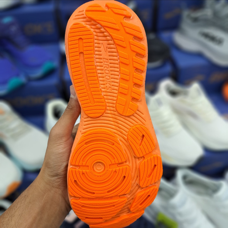 کتونی رانینگ و پیاده روی بروکس گلیسیرین جی تی اس ۲۱ Brooks Glycerin gts 21/ ضمانت کیفیت و ویتنام / سایز ۴۰ الا ۴۵