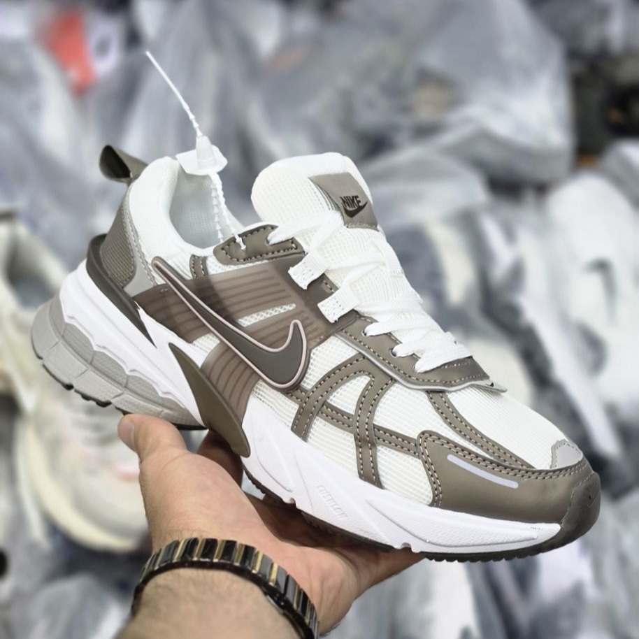 کتونی رانینگ و پیاده روی ست زنانه و مردانه نایک کلشون وی تو کی nike v2k / ضمانت ویتنام و کیفیت / سایز ۳۷ الا ۴۵