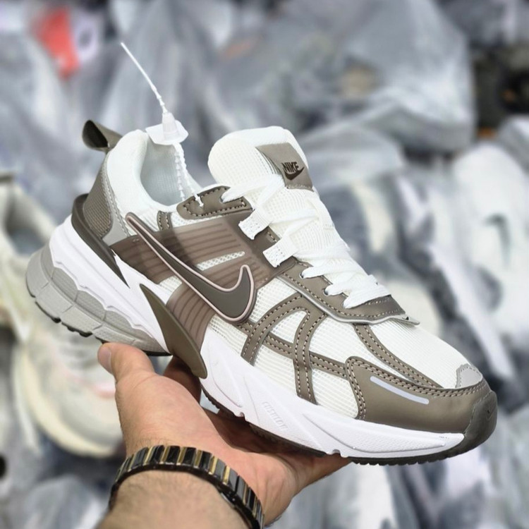 کتونی رانینگ و پیاده روی ست زنانه و مردانه نایک کلشون وی تو کی nike v2k / ضمانت ویتنام و کیفیت / سایز ۳۷ الا ۴۵