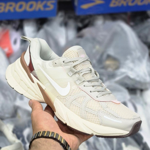کتونی رانینگ و پیاده روی ست زنانه و مردانه نایک کلشون وی تو کی nike v2k / ضمانت ویتنام و کیفیت / سایز ۳۷ الا ۴۵