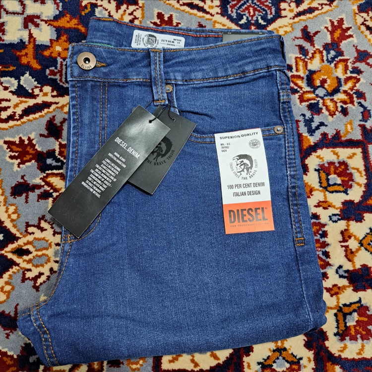 شلوار راسته اورجینال برند دیزل Diesel jeans / آبی تیره / ضمانت کیفیت / سایز ۳۸ الا ۵۰