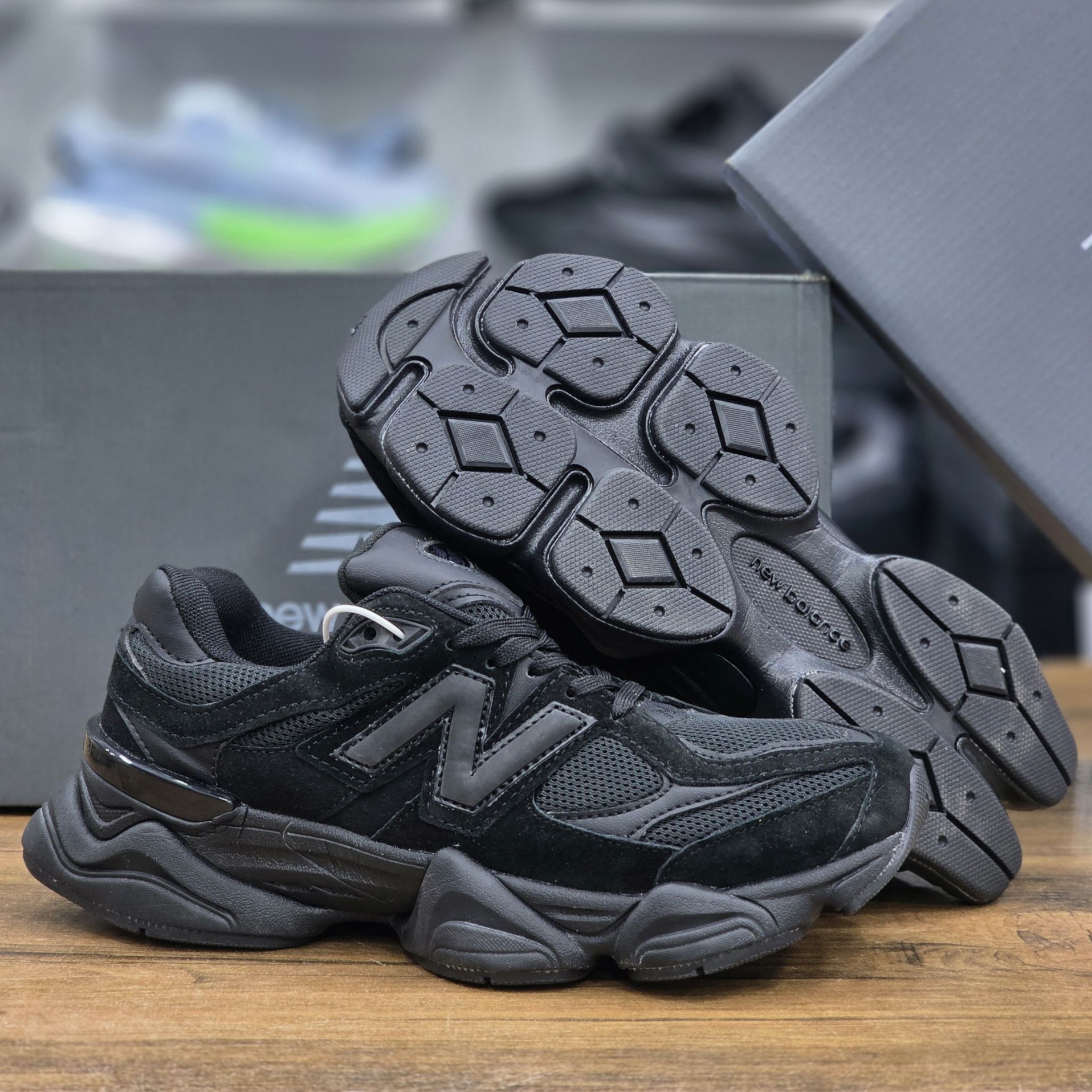 کتونی مسترکوالیتی نیوبالانس ۹۰۶۰ newbalance 9060 / ضمانت کیفیت و ویتنام / سایز ۴۰ الا ۴۵