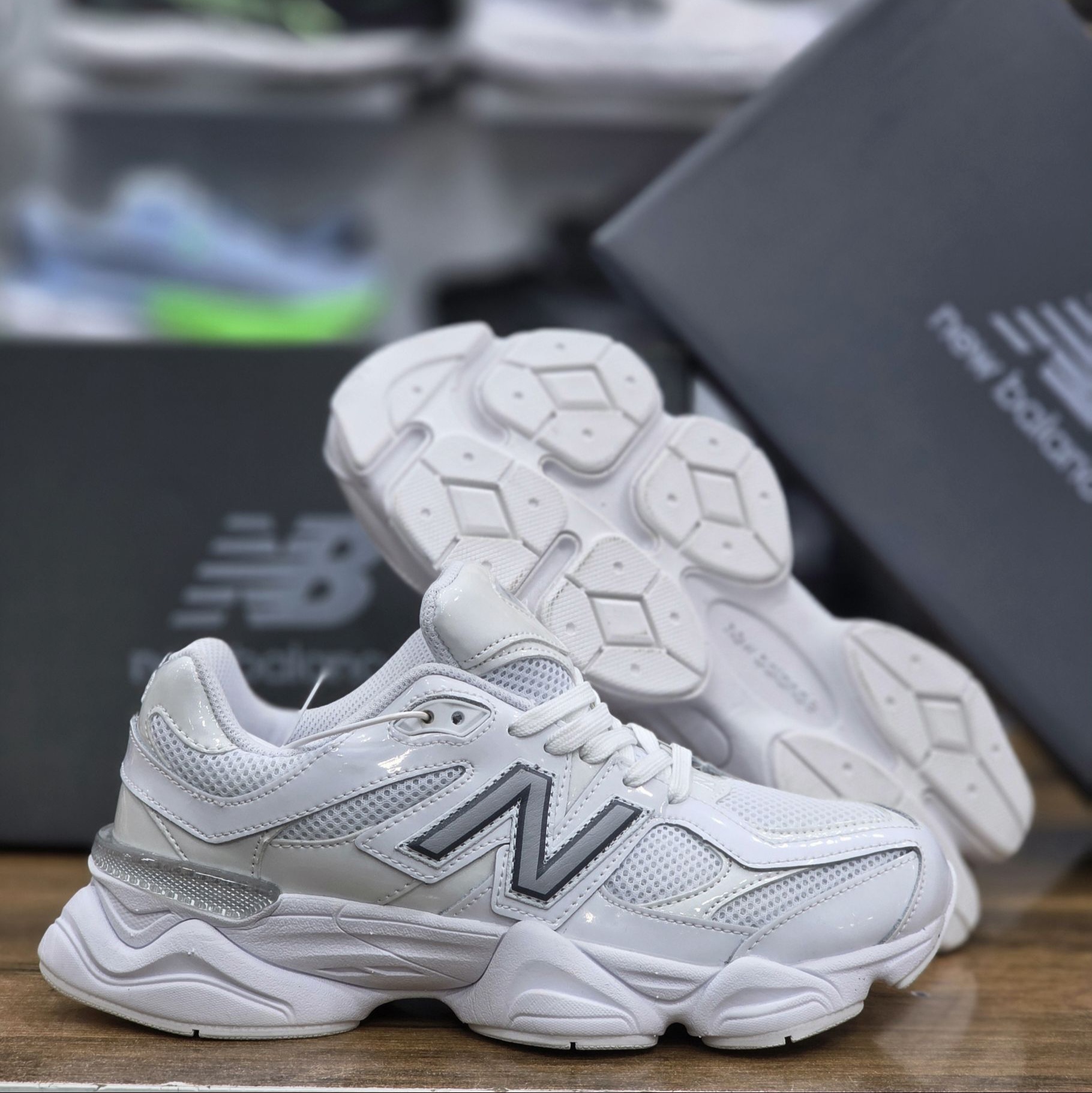 کتونی مسترکوالیتی نیوبالانس ۹۰۶۰ newbalance 9060 / ضمانت کیفیت و ویتنام / سایز ۴۰ الا ۴۵