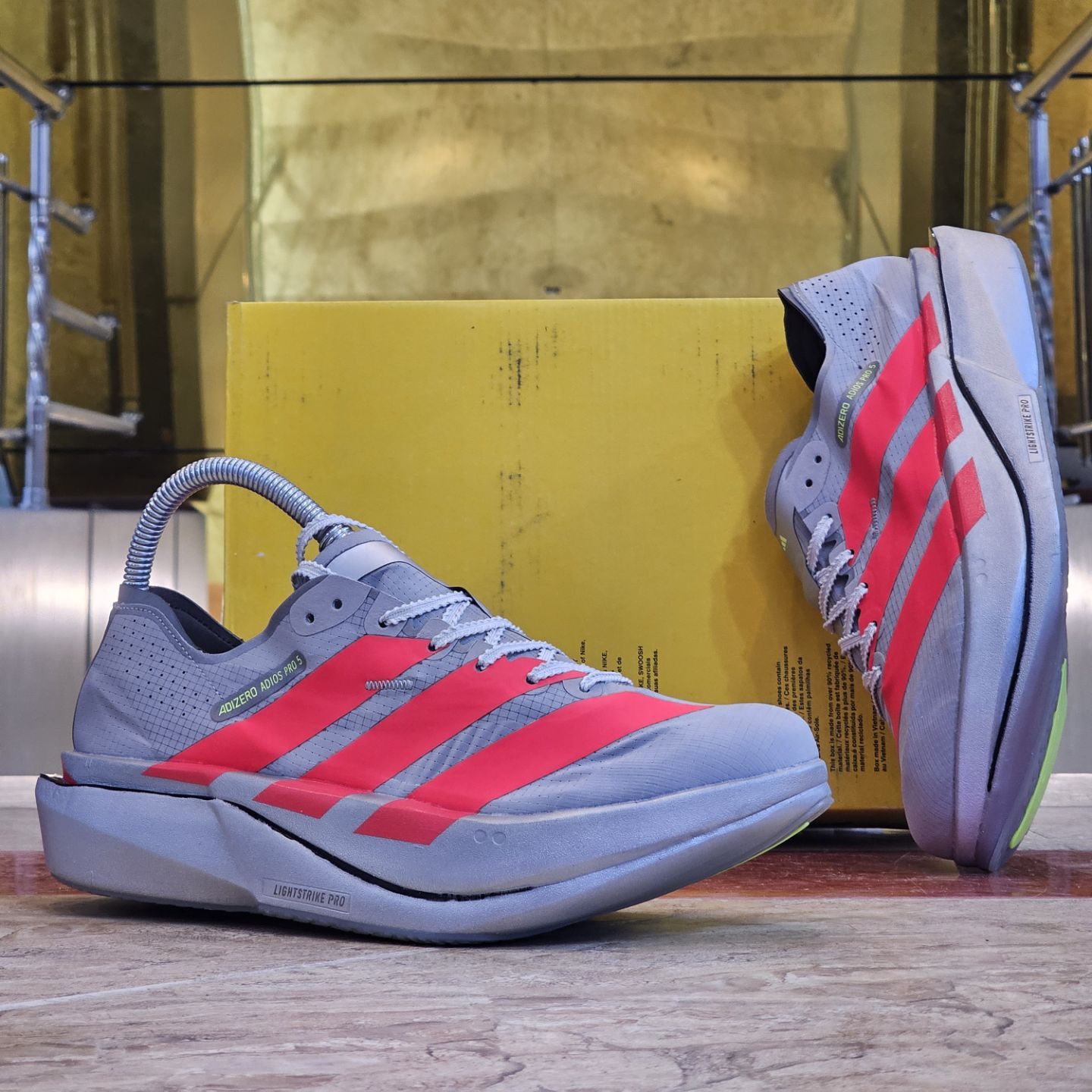 کتونی رانینگ و پیاده آدیداس آدی زیرو پرو ۵ Adidas adizero pro 5 / ضمانت کیفیت و ویتنام / سایز ۴۰ الا ۴۵