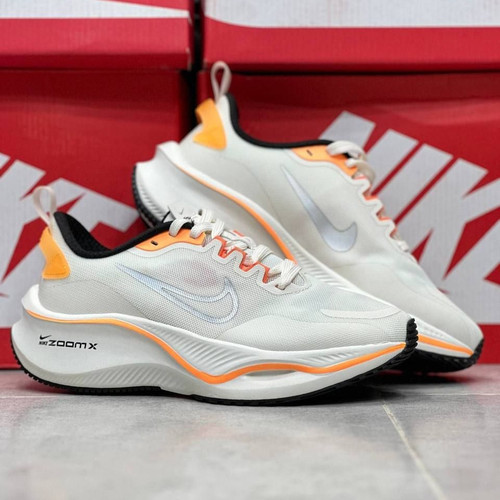 کتونی رانینگ و پیاده روی زنانه نایک زوم ایکس لبخندی nike zoom x / ضمانت ویتنامی و کیفیت / سایز ۳۷ الا ۴۰