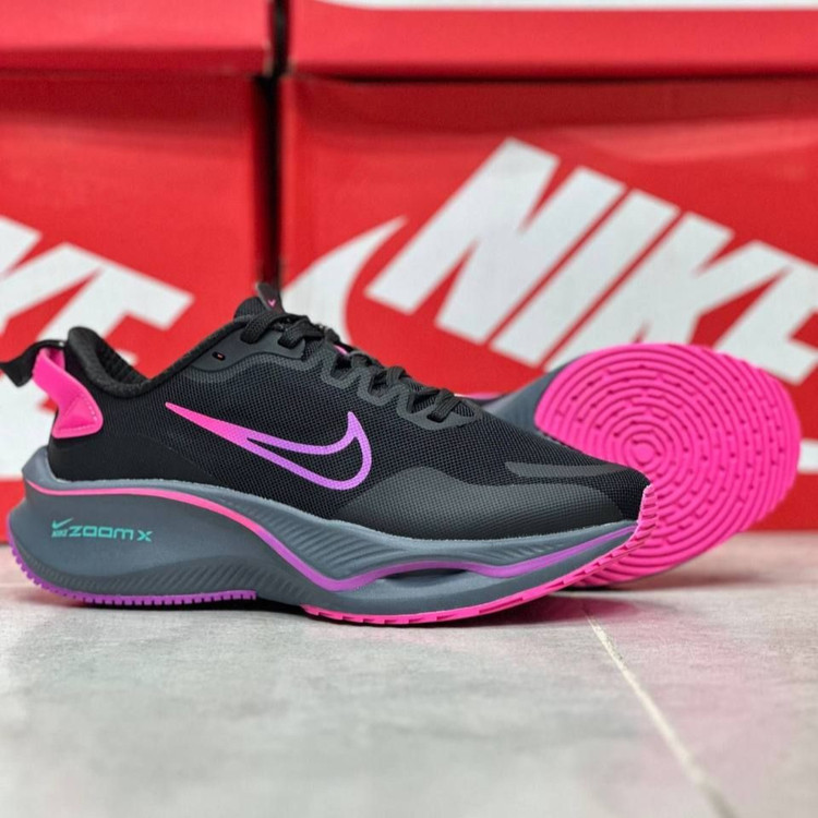 کتونی رانینگ و پیاده روی زنانه نایک زوم ایکس لبخندی nike zoom x / ضمانت ویتنامی و کیفیت / سایز ۳۷ الا ۴۰