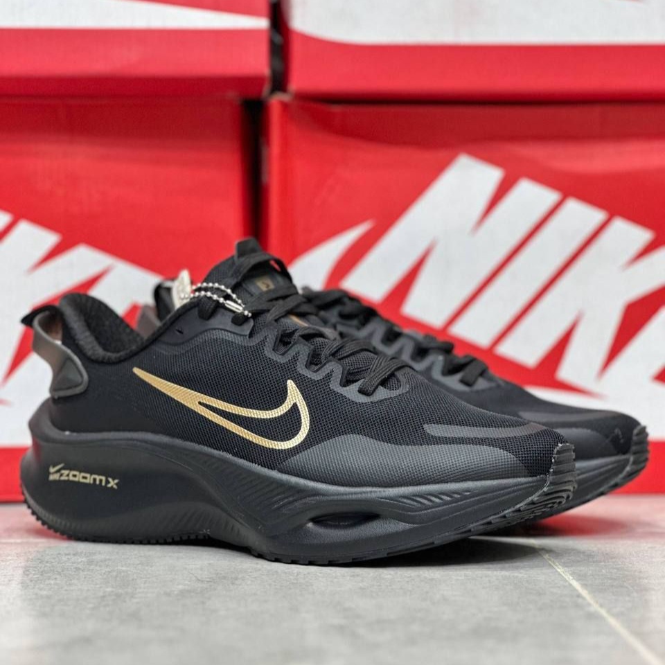 کتونی رانینگ و پیاده روی مردانه نایک زوم ایکس لبخندی nike zoom x / ضمانت ویتنامی و کیفیت / سایز ۴۰ الا ۴۵