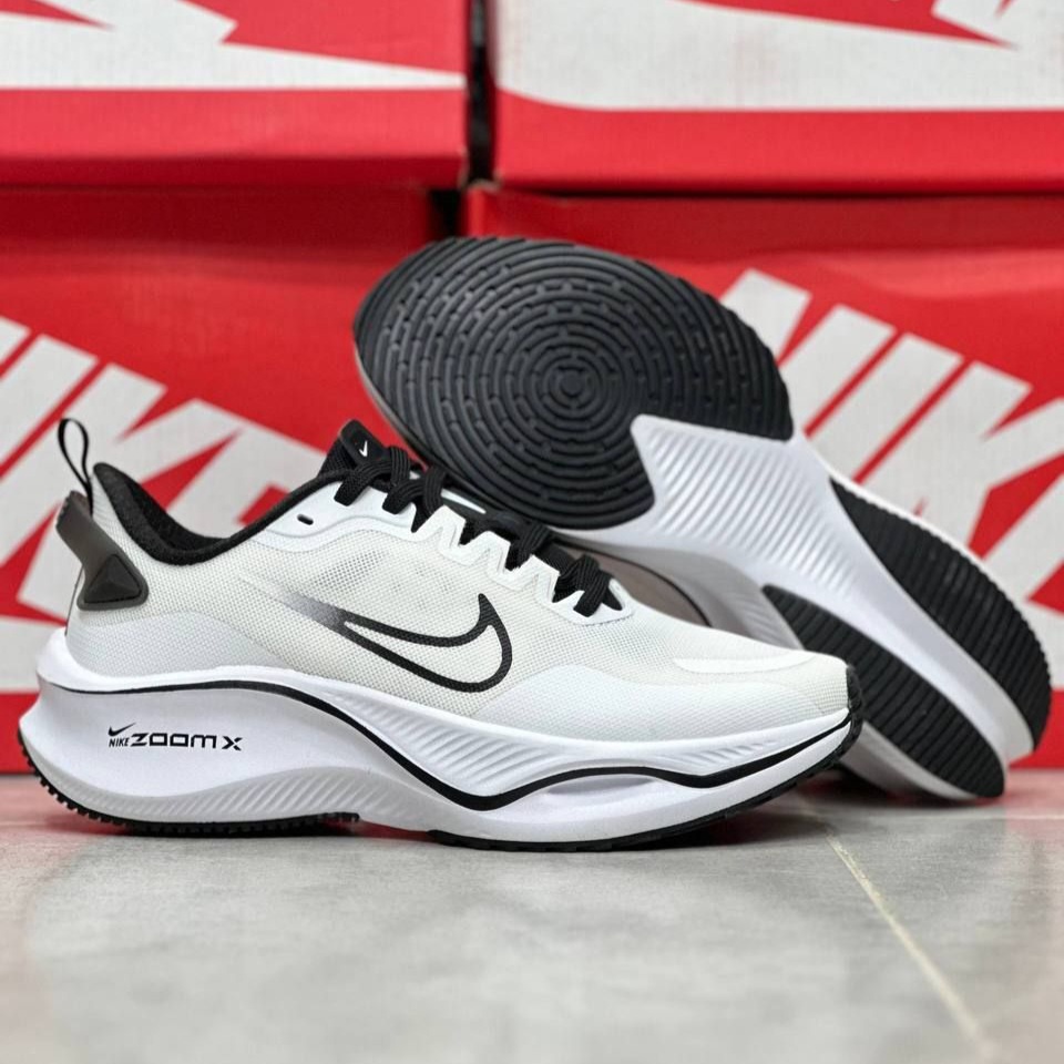 کتونی رانینگ و پیاده روی مردانه نایک زوم ایکس لبخندی nike zoom x / ضمانت ویتنامی و کیفیت / سایز ۴۰ الا ۴۵