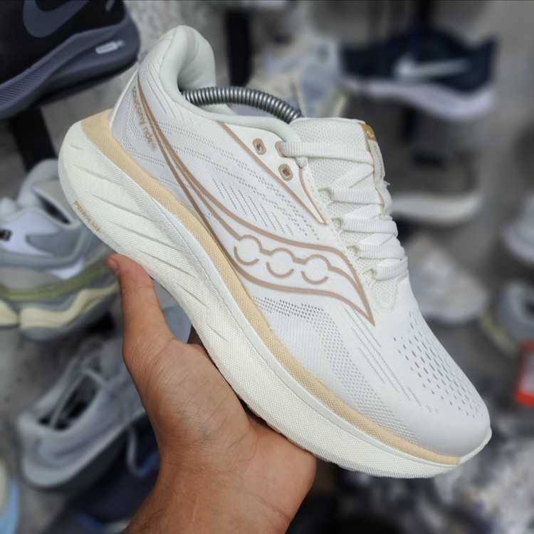 کتونی رانینگ و پیاده روی ساکونی راید ۱۸ Saucony Ride 18 / ضمانت کیفیت و ویتنام / سایز ۴۰ الا ۴۵