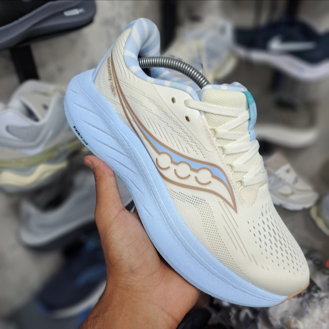 کتونی رانینگ و پیاده روی ساکونی راید ۱۸ Saucony Ride 18 / ضمانت کیفیت و ویتنام / سایز ۴۰ الا ۴۵