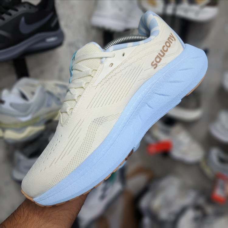 کتونی رانینگ و پیاده روی ساکونی راید ۱۸ Saucony Ride 18 / ضمانت کیفیت و ویتنام / سایز ۴۰ الا ۴۵