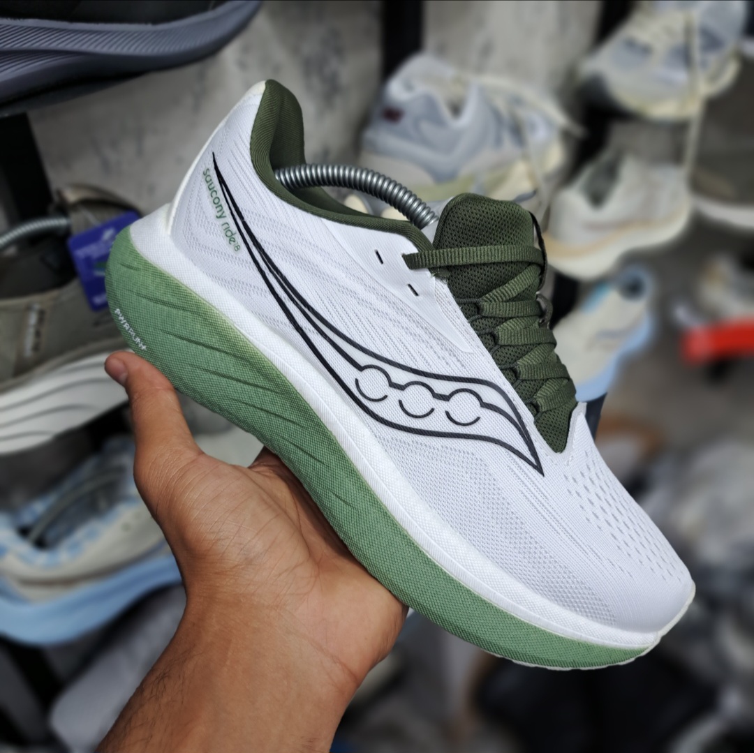 کتونی رانینگ و پیاده روی ساکونی راید ۱۸ Saucony Ride 18 / ضمانت کیفیت و ویتنام / سایز ۴۰ الا ۴۵