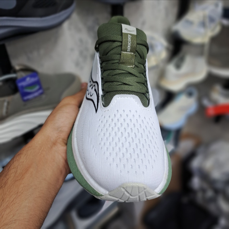 کتونی رانینگ و پیاده روی ساکونی راید ۱۸ Saucony Ride 18 / ضمانت کیفیت و ویتنام / سایز ۴۰ الا ۴۵