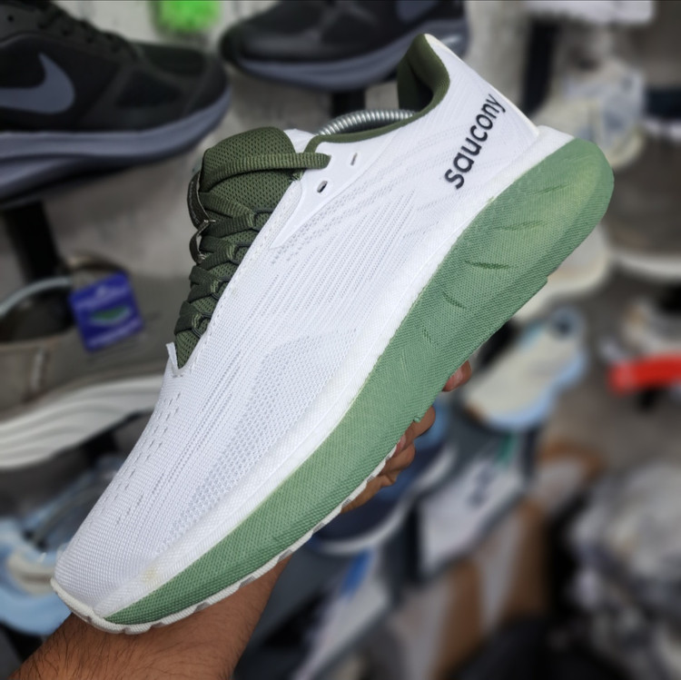 کتونی رانینگ و پیاده روی ساکونی راید ۱۸ Saucony Ride 18 / ضمانت کیفیت و ویتنام / سایز ۴۰ الا ۴۵