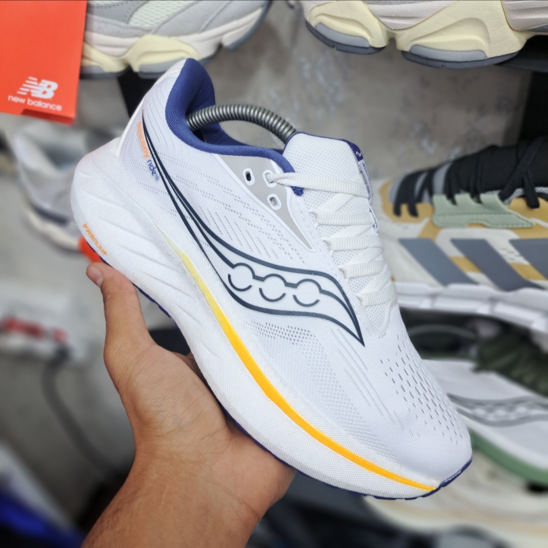 کتونی رانینگ و پیاده روی ساکونی راید ۱۸ Saucony Ride 18 / ضمانت کیفیت و ویتنام / سایز ۴۰ الا ۴۵