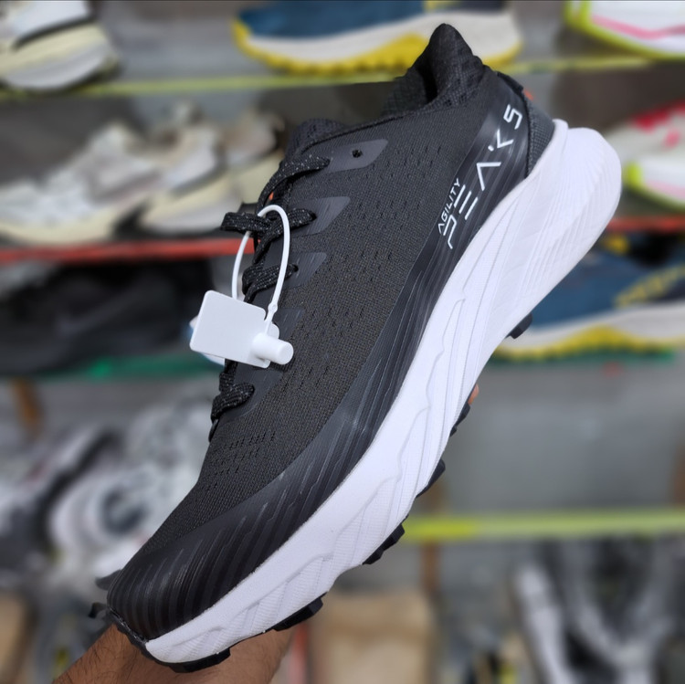 کتونی مسترکوالیتی کلمبیا گورتکس Colombia goretex / زیره ویبرام / ضمانت ویتنامی و کیفیت / سایز ۴۰ الا ۴۵