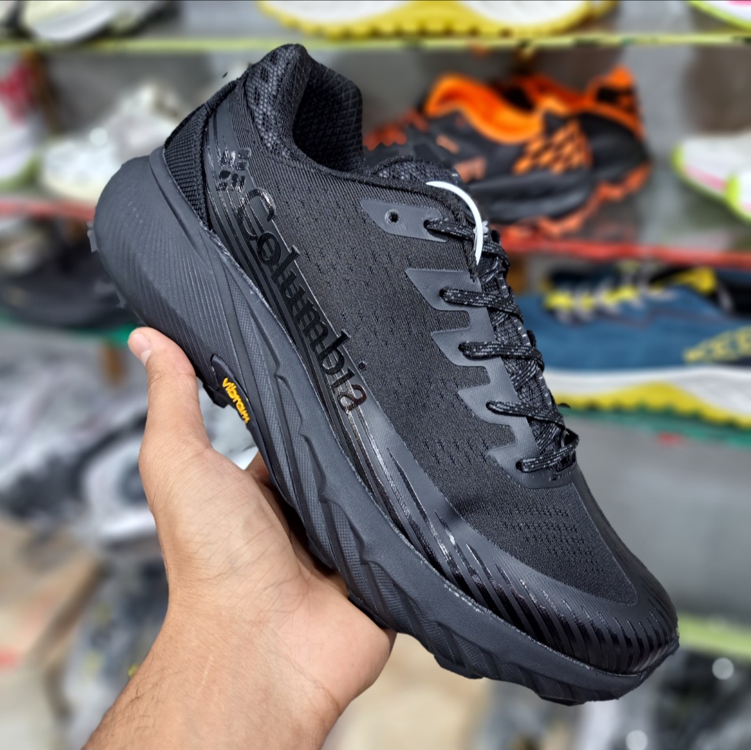 کتونی مسترکوالیتی کلمبیا گورتکس Colombia goretex / زیره ویبرام / ضمانت ویتنامی و کیفیت / سایز ۴۰ الا ۴۵