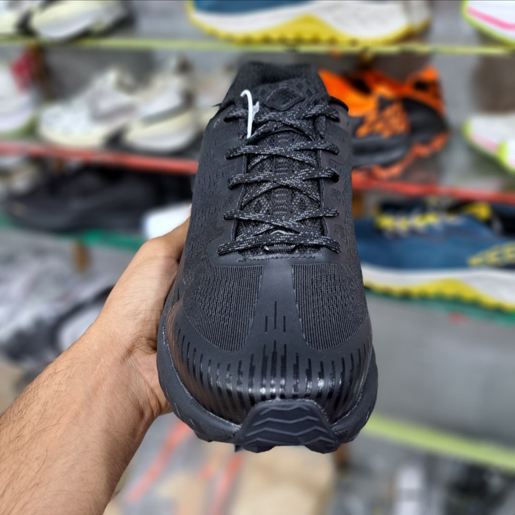 کتونی مسترکوالیتی کلمبیا گورتکس Colombia goretex / زیره ویبرام / ضمانت ویتنامی و کیفیت / سایز ۴۰ الا ۴۵